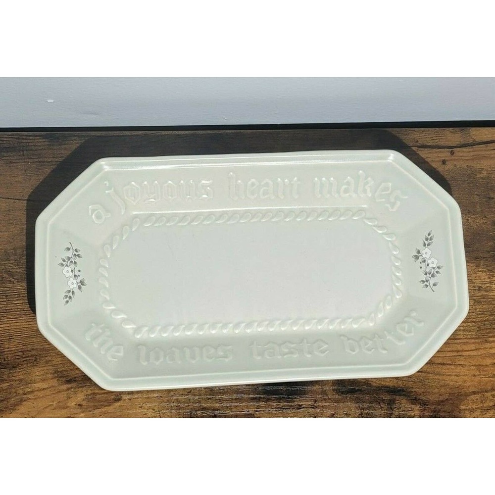 Pfaltzgraff HERITAGE White Stoneware Bread Tray 528 A "Joyous Heart.." Embossed